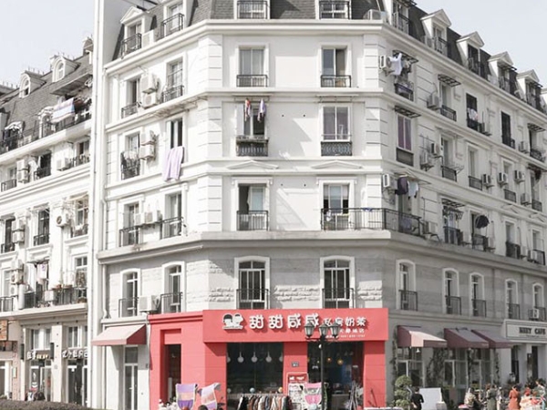 中國城鎮完全複製巴黎街景　法國攝影師親自比較兩個城市相似度有多高！