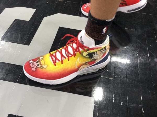 球鞋動漫風正夯？爵士中鋒昨日出戰馬刺　竟穿上這雙 Nike Air Dominate「魯夫」版本！