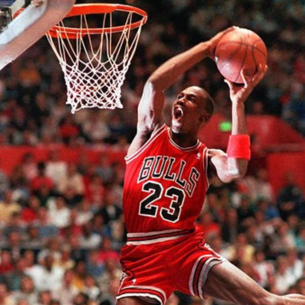 這麼會飛不是沒有原因的！細數籃球之神 Michael Jordan「生涯最佳戰靴 Top 10」！