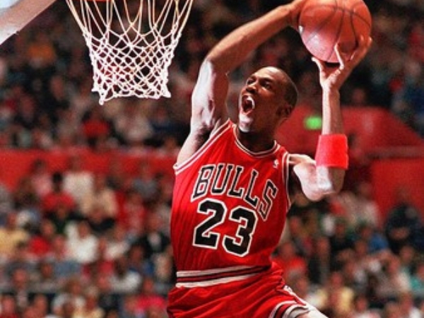 這麼會飛不是沒有原因的!細數籃球之神 Michael Jordan「生涯最佳戰靴 Top 10」!