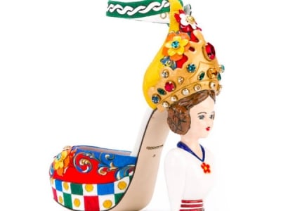 有人會買 Chanel 菜籃嗎？這 5 個「最難駕馭的瘋狂單品」考驗你的時尚神經！