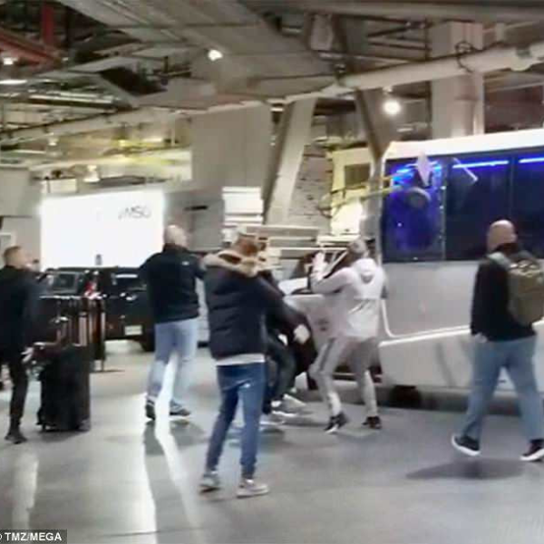 事情鬧大！康納爾麥格雷戈UFC記者會後大鬧紐約，砸巴士遭紐約警方逮捕！