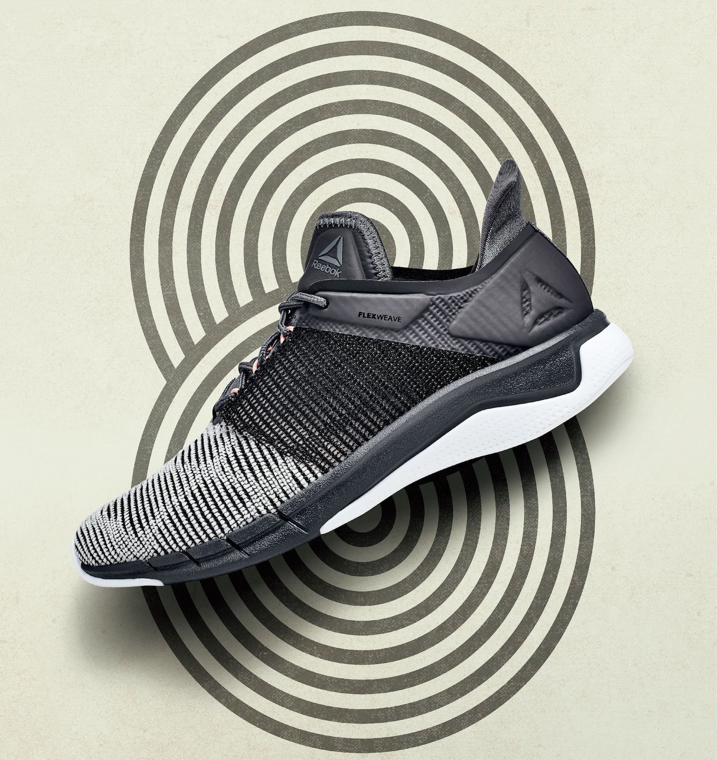 8 種強韌纖維交織而成!Reebok 新一代跑鞋 FAST FLEXWEAVE 正式登場!