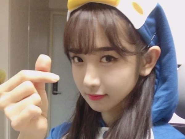 韓人氣實況主「企鵝妹」油頭素顏直播化妝過程 粉絲詫異驚呼：太扯了