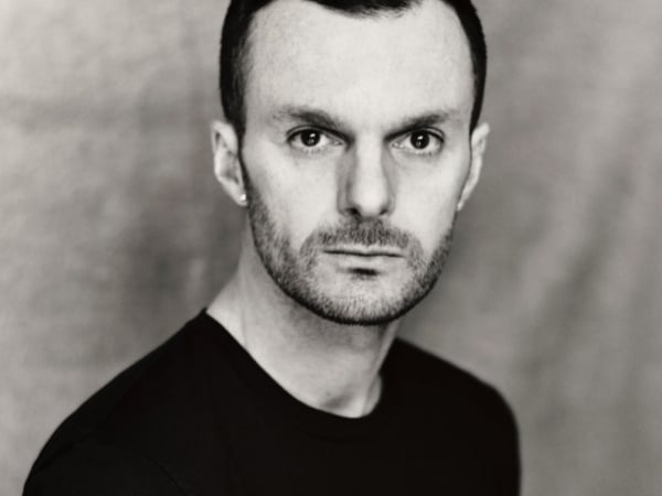 Dior Homme 前創意總監 Kris Van Assche 接任 Berluti 時裝界醞釀洗牌浪潮，下一波會是誰呢？