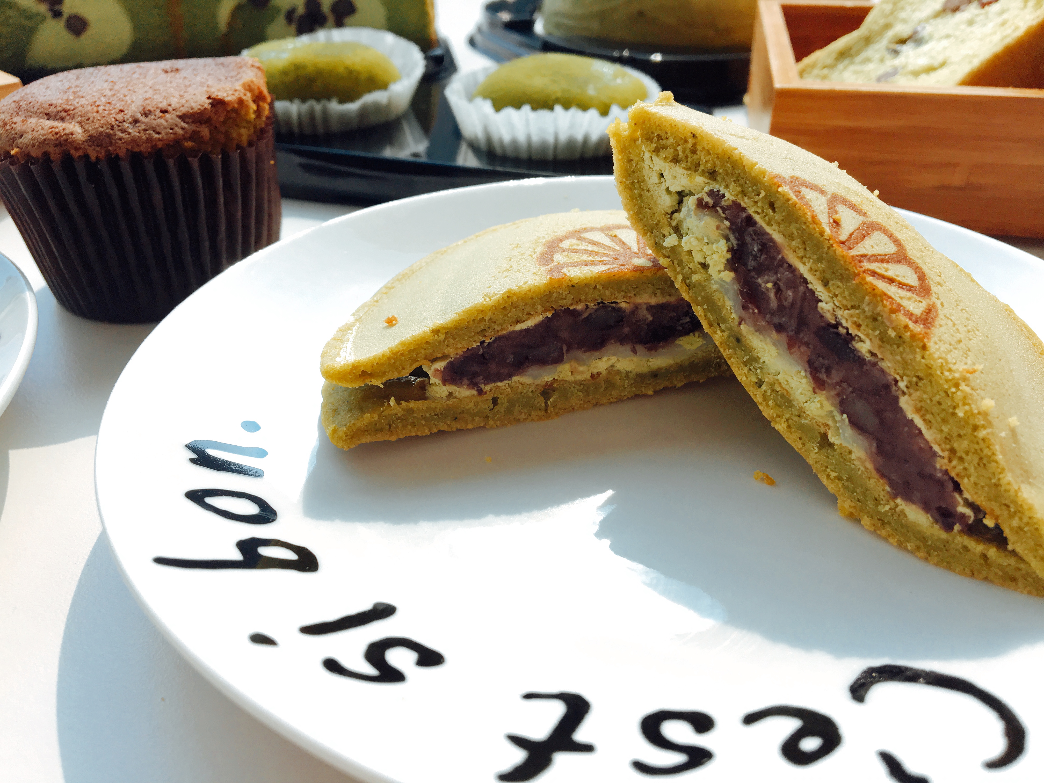 不搶不行！「全聯 x 辻利茶舗」最強聯名，平價「抹茶甜點」直接吃到怕！