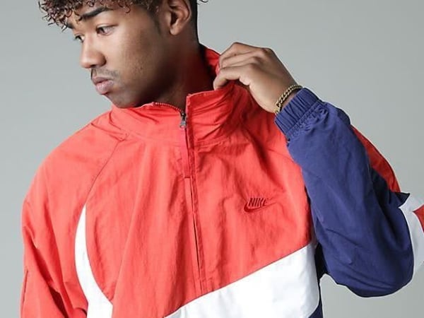 就是要「勾」起你的注意！Nike「超大型 Swoosh 復古運動外套」多種配色釋出！