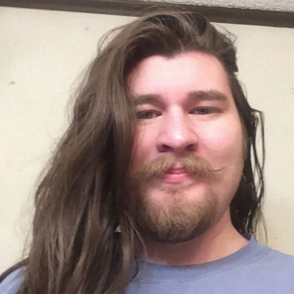 美國男子整整瘦了30公斤，變身長髮迪士尼王子！