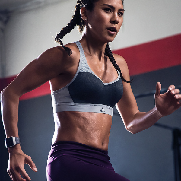 啟動雄心 全新Fitbit Ionic：adidas特別版智慧手錶-所有運動員的最佳訓練夥伴