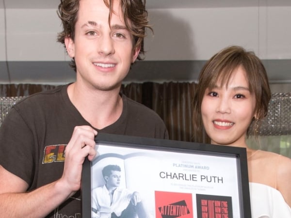 Charlie Puth 坦承想再到台灣玩！李佳薇飛美親自訪問 CP 查理，兩人有望合作