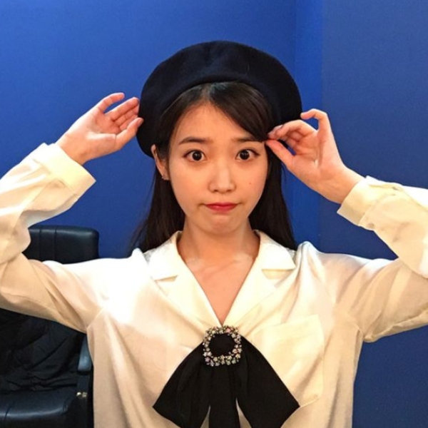 經理人在 IG 洩密！在台上有著完美表現的 IU，原來在台下是這樣的……