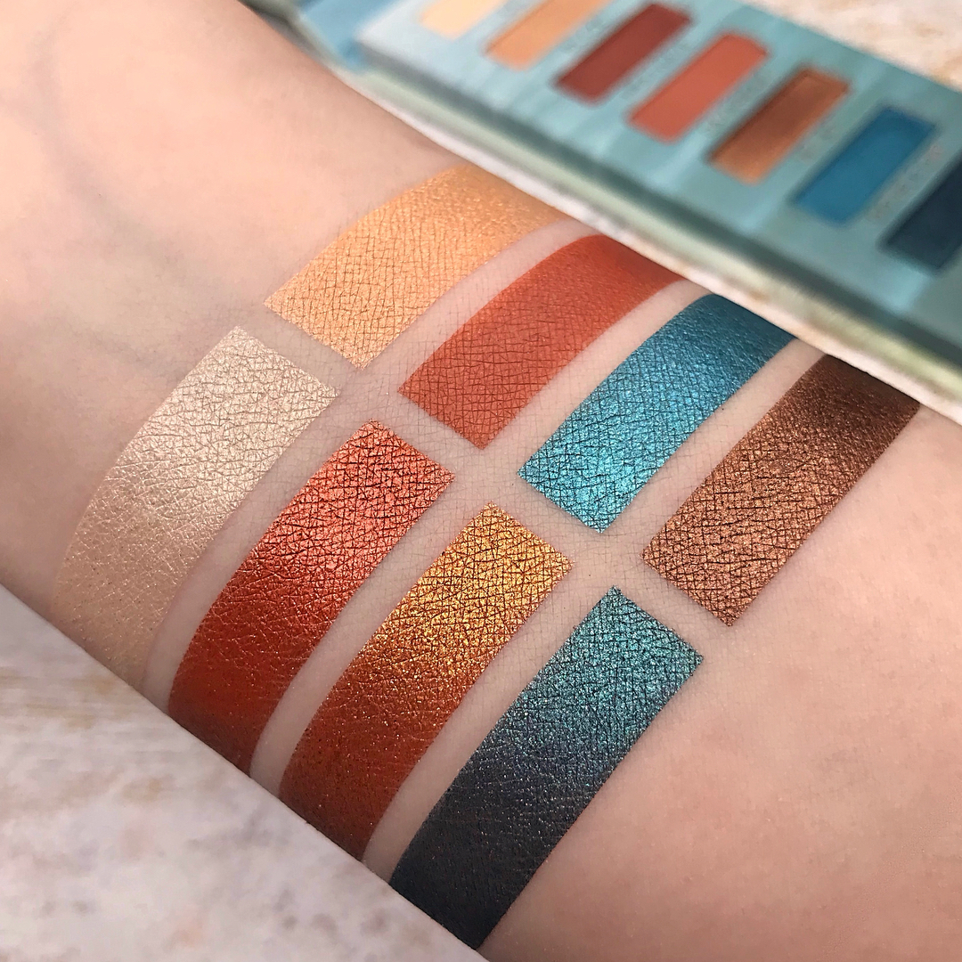 不得了，才燒一盤又推「夏季版」！Urban Decay  「 beached palette 」， 顏色實在欠度假！