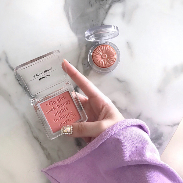 由專業化妝師開門見山分享的 3 個要點，讓你對「腮紅」的觀念重新洗牌！