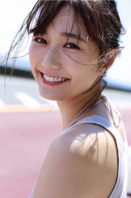 【野生抓正妹❤】有美乳又有大長腿!日本療癒系女神鈴木友菜