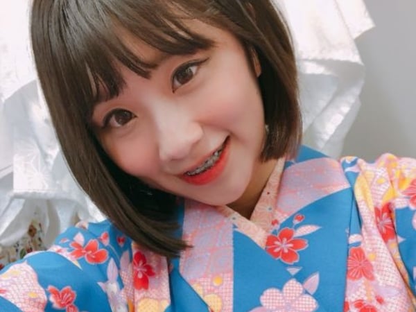 反骨甜心大方公開成網紅前職業!母胎美人「焦凡凡」五年前長髮飄逸脫俗萌樣出土