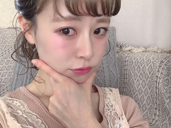 不用碎粉也能持久不溶妝！這款由小松菜奈代言的果凍粉底正在日本被搶購！