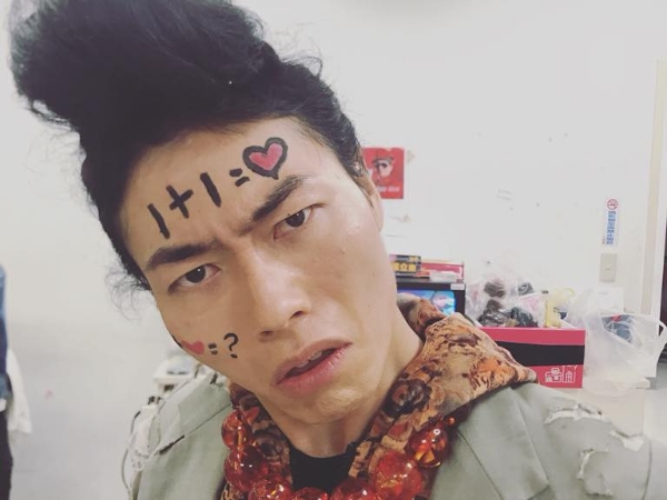 人氣網紅團體「Wackyboys」全員合體亮點卻成「瑋哥」的鞋？！ 網疑：是自己做的嗎？