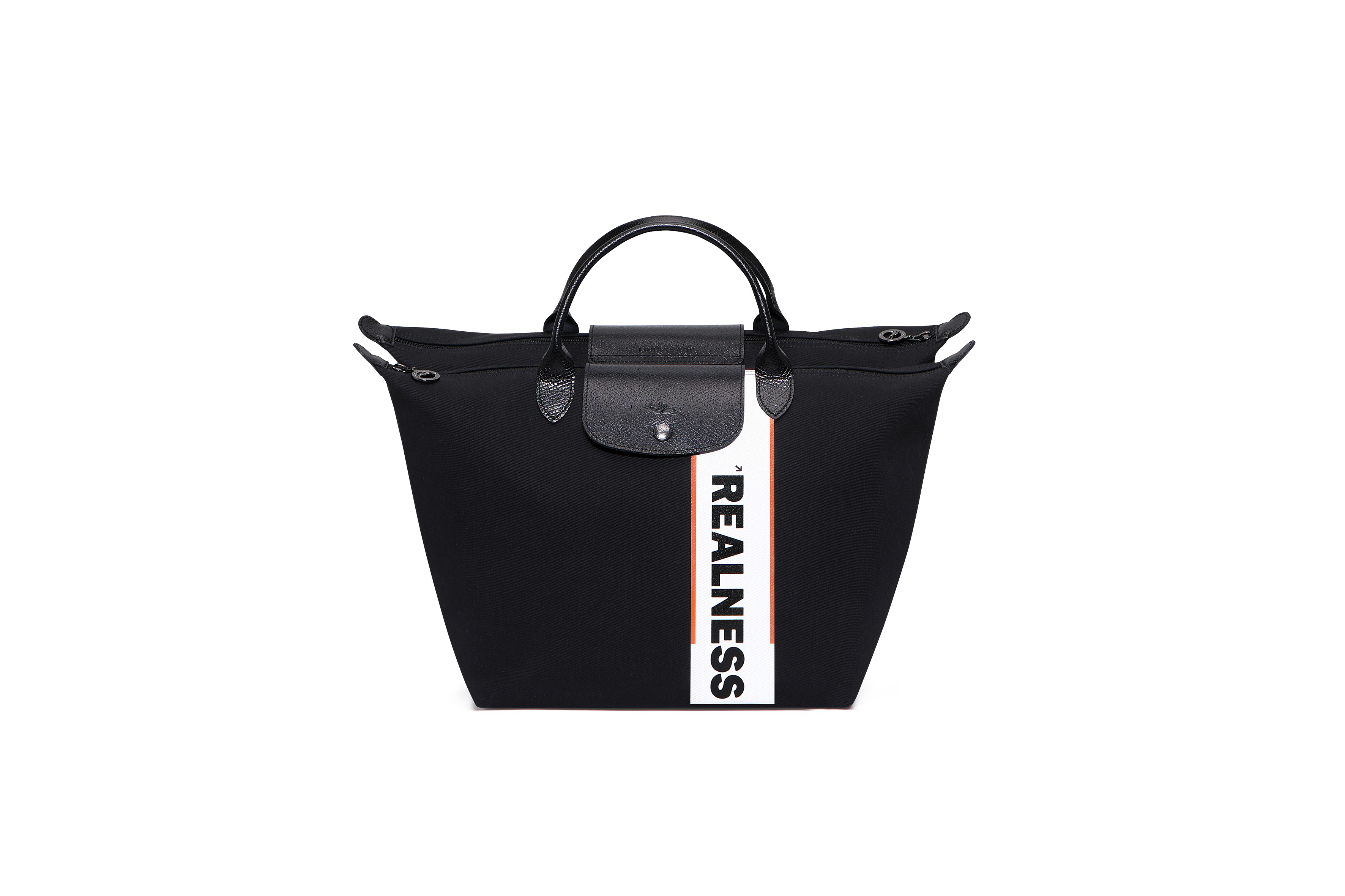 「Longchamp by Shayne Oliver 聯名系列」解構變形 Longchamp 經典 Le Pliage 手袋　賦予「旅行」無限可能！
