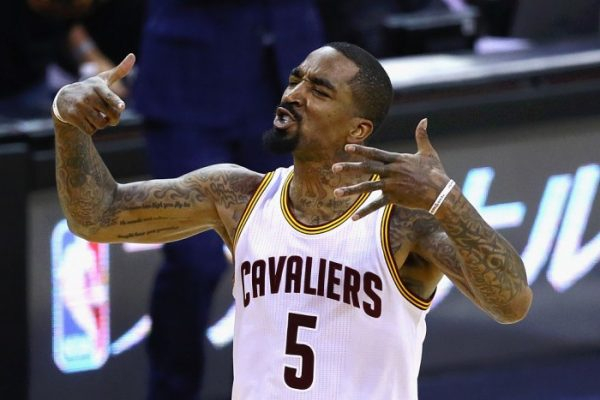 世仇 JR Smith 與塞爾提克球迷再度見面,惡意犯規遭全場球迷齊聲粗口!