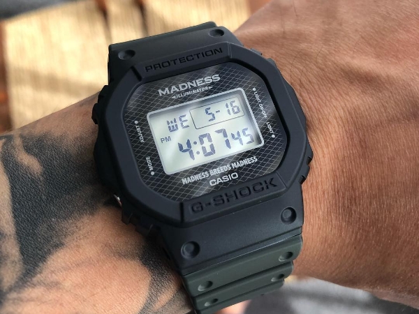 #快訊 余文樂:「終於做好了。」透露 MADNESS 與 G-SHOCK 聯名錶款發售在即!親自配戴簡約軍事魂