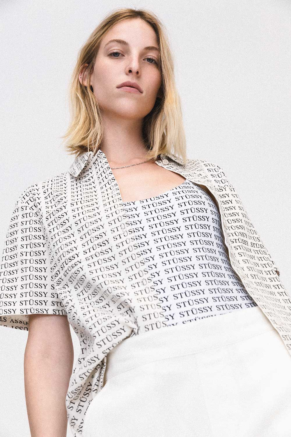 Stussy Women 2018 全新夏季系列全都「正中街頭女孩心」螢光綠和珊瑚粉 #隨身小潮包必須購入吧！