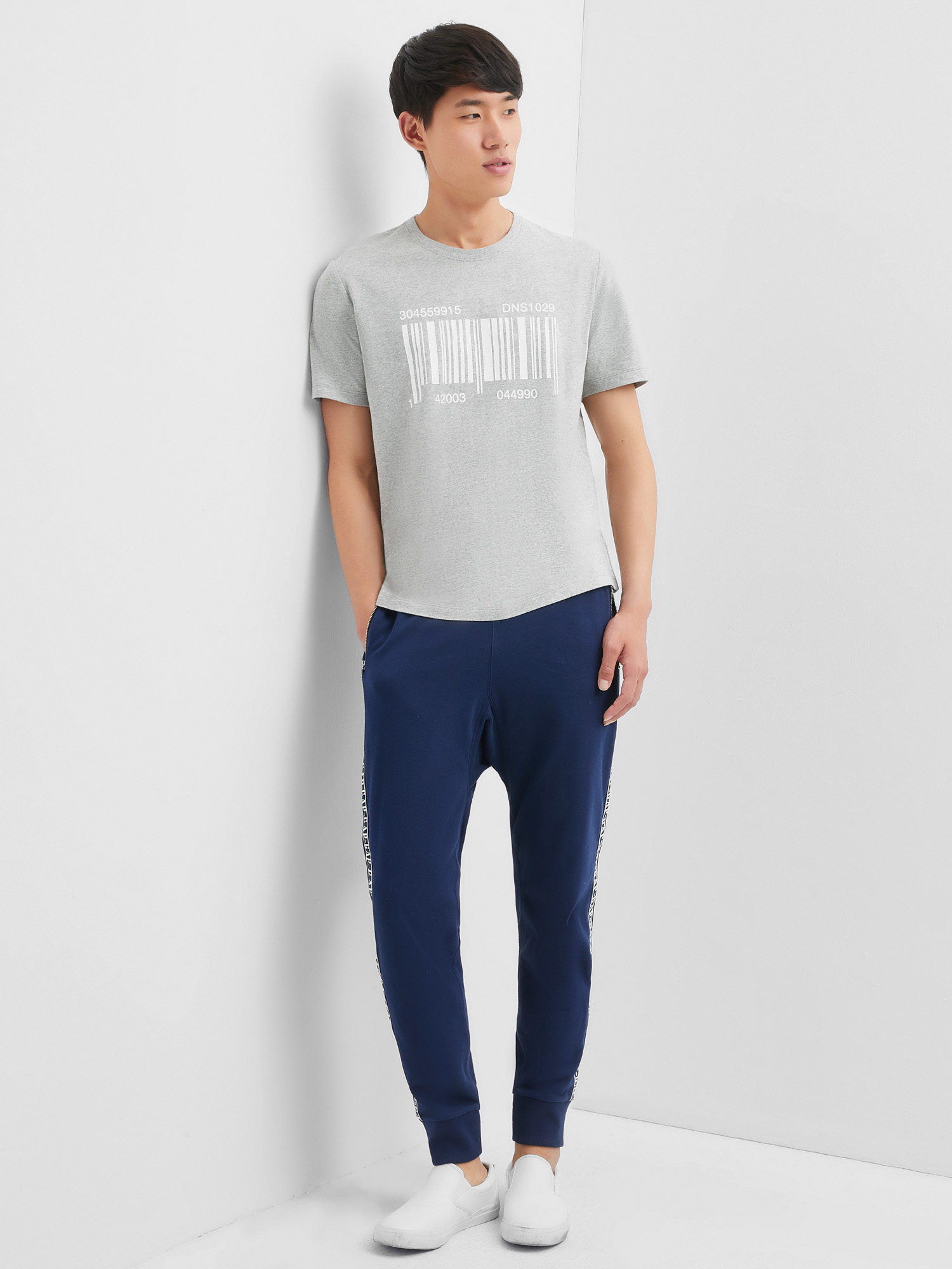 GAP 攜手精品設計師打造潮流逸品 重磅推出亞洲限定 GAP X CONSTANCE TSUI 聯名系列 嘻哈文化逆襲! GAP 融合紐約街頭元素 再掀一波經典潮流