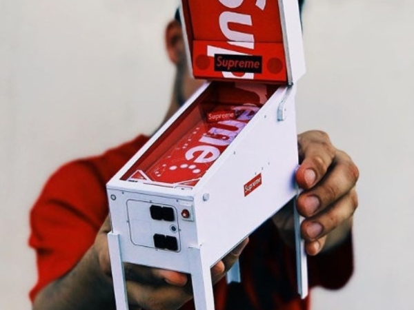 當心受騙！國外粉絲花 40 萬台幣買到 Supreme 彈珠台的「購買證明電子郵件」