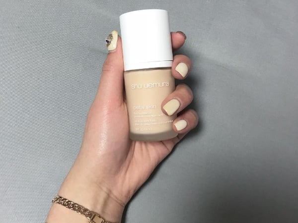 【櫃姐搜查線】連男友刷粉底也上手？ shu uemura 「櫃姐私推 Top 3」，躺著刷、站著刷都超服貼！