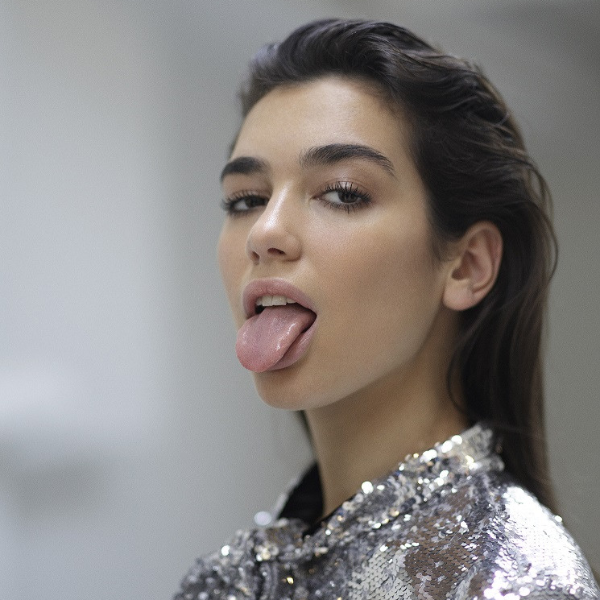 歌迷敲碗成功！英倫危險系性感女聲 Dua Lipa 將於九月來台開唱