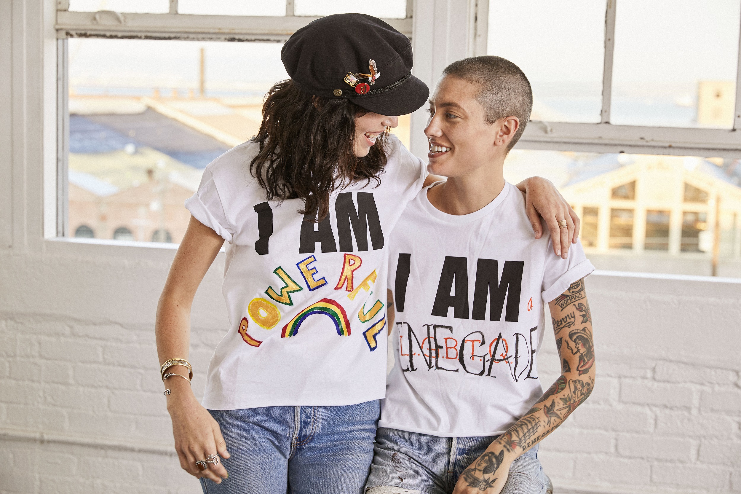 「做自己 I AM  _______」  以真我宣言為名 LEVI’S® 2018年Pride平權系列 驕傲上市