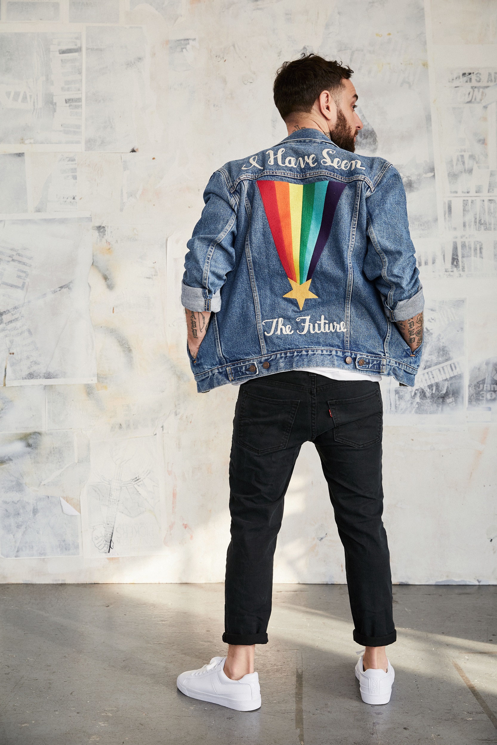 「做自己 I AM  _______」  以真我宣言為名 LEVI’S® 2018年Pride平權系列 驕傲上市