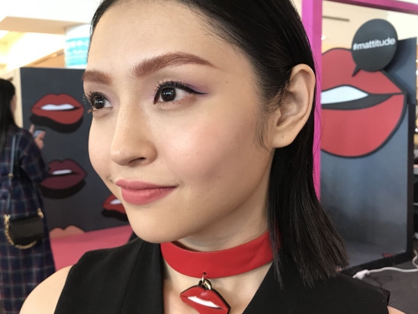shu uemura 熱戀推出「約會 ing 氣墊腮紅」！一拍男友立馬問：你害羞嗎？