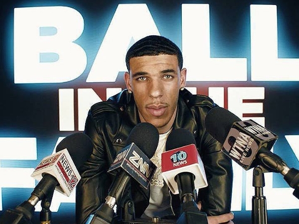 跨足嘻哈圈！湖人後衛 Lonzo Ball 揪球爸球弟入鏡推出個人音樂錄影帶