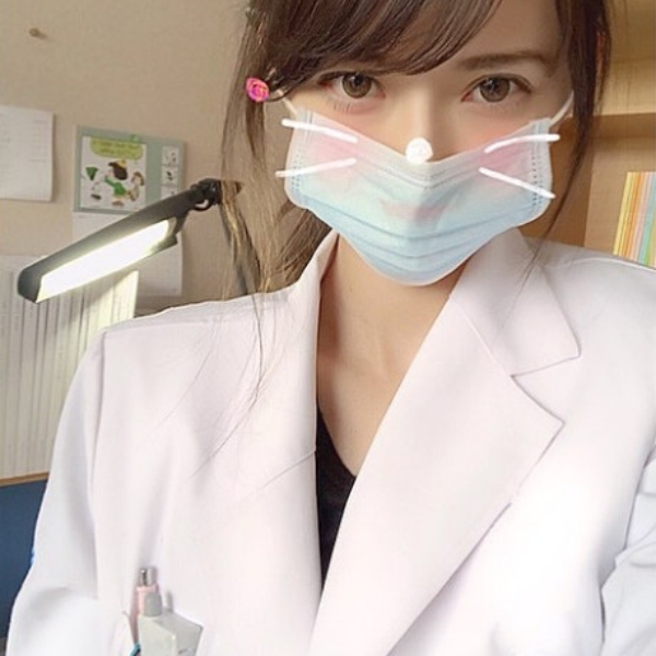 【野生抓正妹❤】日本醫學院正妹明星臉神似佐佐木希！網友：我好像有點生病了