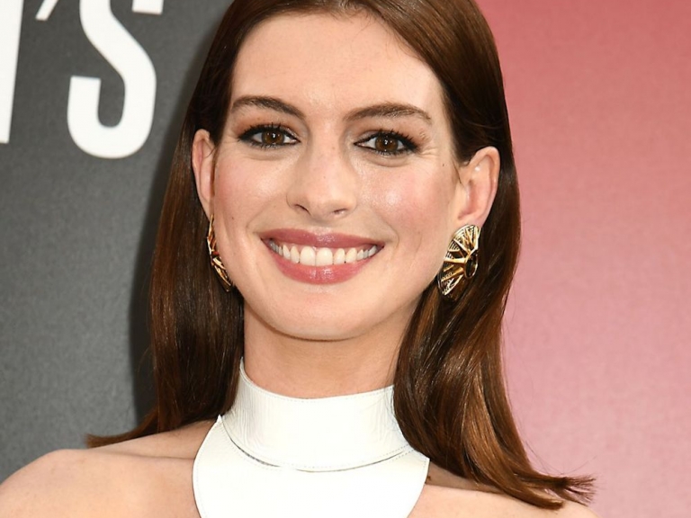 產後重拾自信的 Anne Hathaway,有賴《Ocean’s 8》一眾女星的一席話!