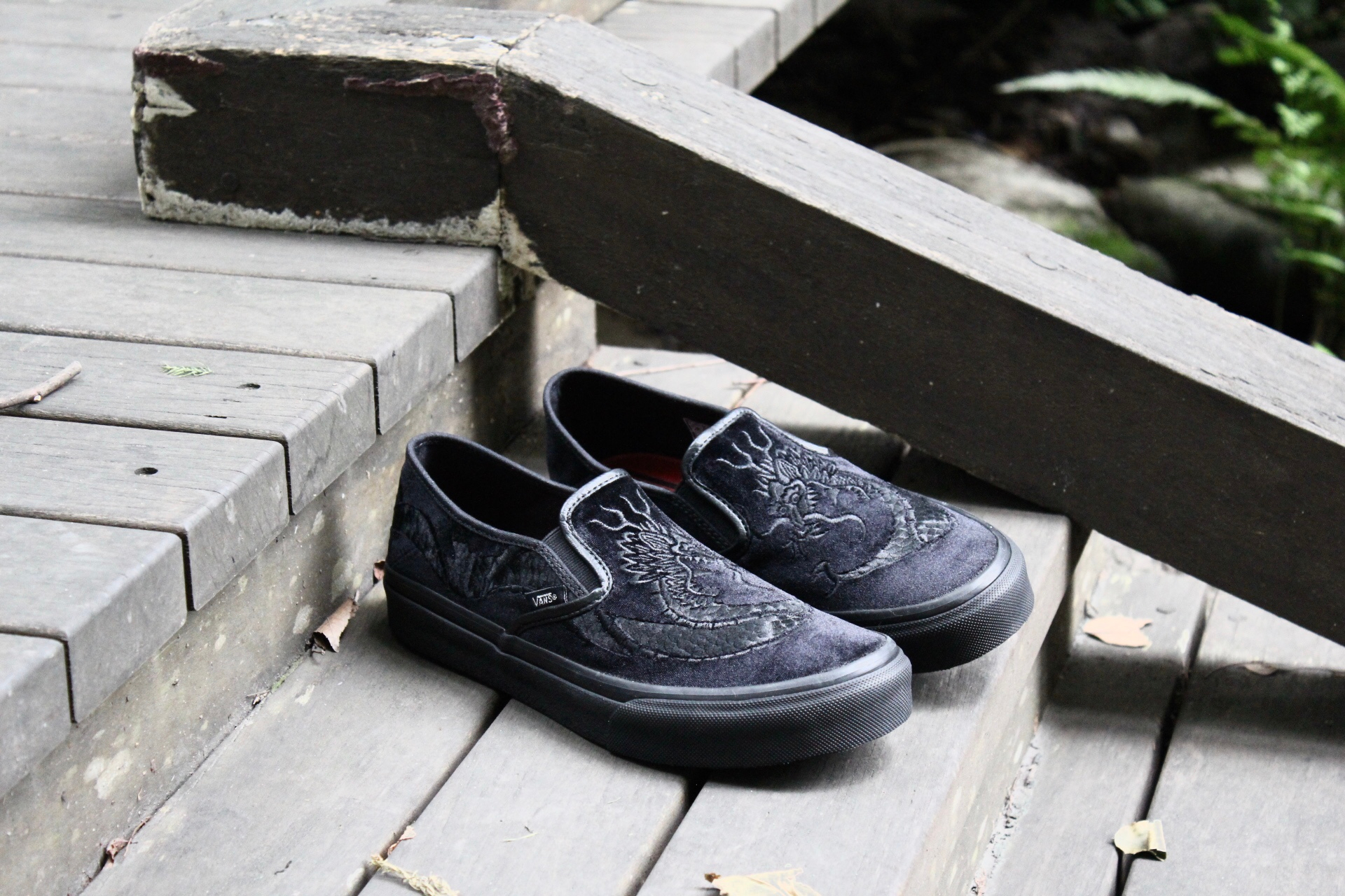 龍魂席捲刺繡工藝! VANS X DELUXE 亞洲限定6月16日發售