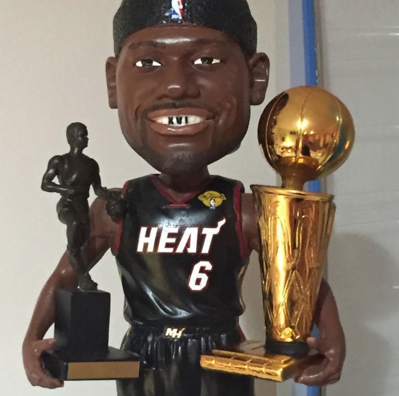 喬丹變白人、大鬍子燙玉米鬚?盤點「史上最糟糕 NBA 球員玩偶」 絕對讓你笑到不行!