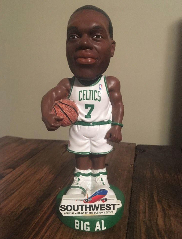 喬丹變白人、大鬍子燙玉米鬚?盤點「史上最糟糕 NBA 球員玩偶」 絕對讓你笑到不行!