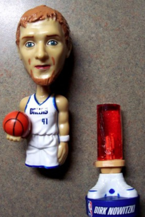喬丹變白人、大鬍子燙玉米鬚?盤點「史上最糟糕 NBA 球員玩偶」 絕對讓你笑到不行!