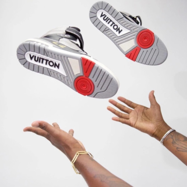 饒舌巨星 A$AP Rocky 搶先著用！Virgil Abloh 打造首款「LV 運動鞋」碟照曝光！