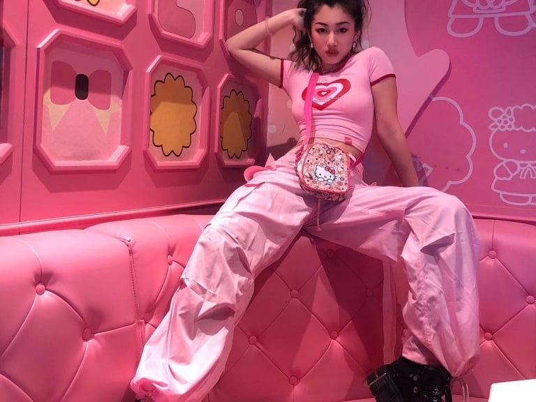 就是愛浮誇!來自中國的美妝部落客「爆炸美丁」怪奇火辣風格讓人忍不住立馬追蹤!