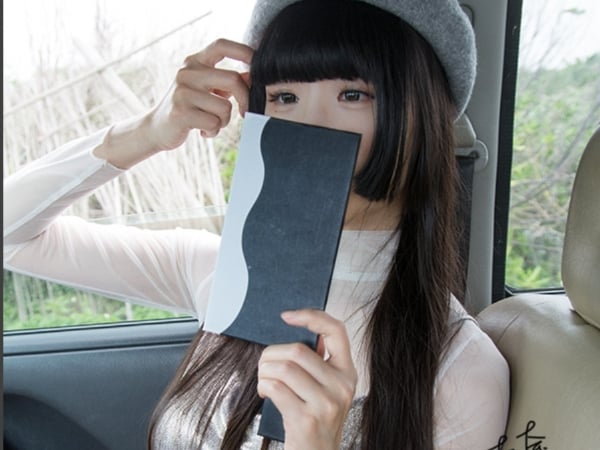 大尺度Youtuber「星光奈奈」脫下口罩自揭素顏真面目！ 粉絲震驚：無法相信是本人