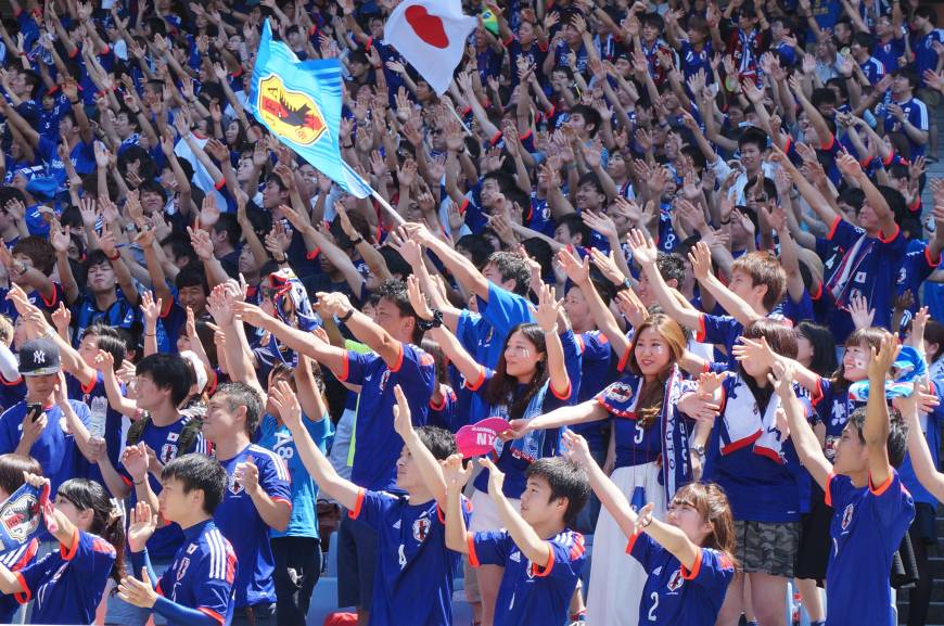 〔2018世足賽〕世界盃塞內加爾球迷同樣自動自發,賽後整理現場垃圾!