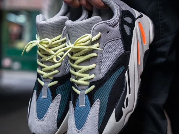 老爹怎麼看時下最火紅的「老爹鞋」?Yeezy Boost 700 要價超過 500 美元嚇壞爸爸們!