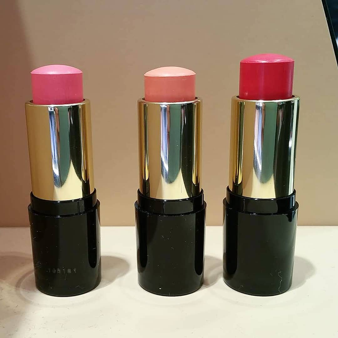 去海邊必刷「這道光」！ LANCOME 夏限定「光漾亮彩餅」 網友：五官都長出來了...