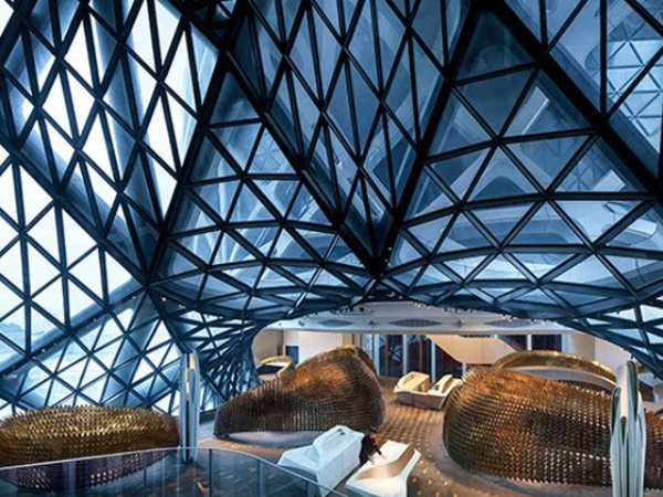 巧奪天工！Zaha Hadid 遺作－澳門 Morpheus Hotel 終於開幕！