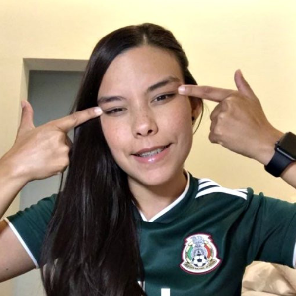 墨西哥球迷「拉眼皮」感謝韓國打敗德國助晉級　卻惹怒大量網友「根本是種族歧視」！