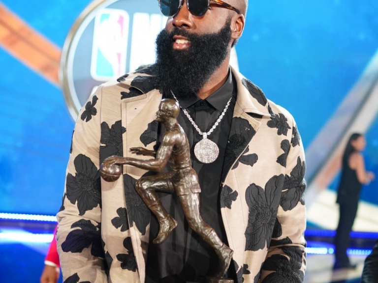 NBA 年度 MVP 快閃訪台！adidas 特別為「火箭一哥」哈登客製 3 雙經典籃球鞋！