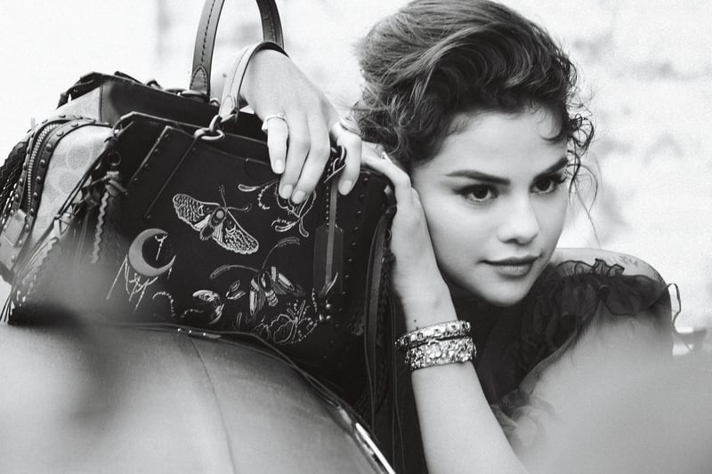 Coach 18 全球形象selena Gomez 日本區代言水原希子雙妹電力齊發 Juksy 街星