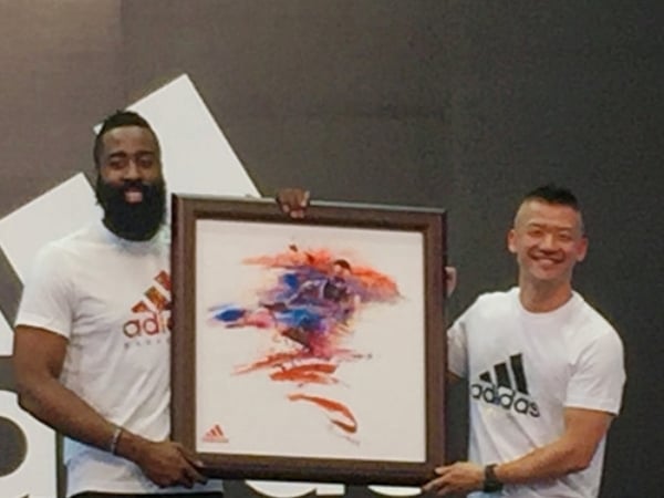 年度 MVP 旋風訪台!哈登舉止超親民 大方傳授台灣年輕球員「歐洲步」成功祕訣!